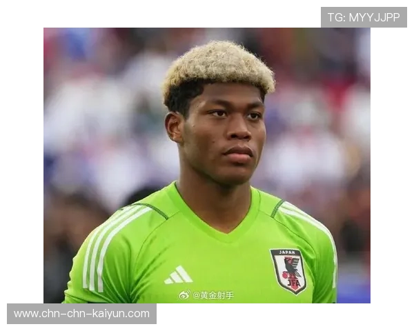 帕尔马门将铃木彩艳对阵米兰多次扑救,表现亮眼。